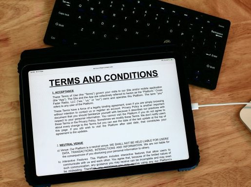 The general terms and conditions of the travel agency may not require a specific form of withdrawal from the tour contract
